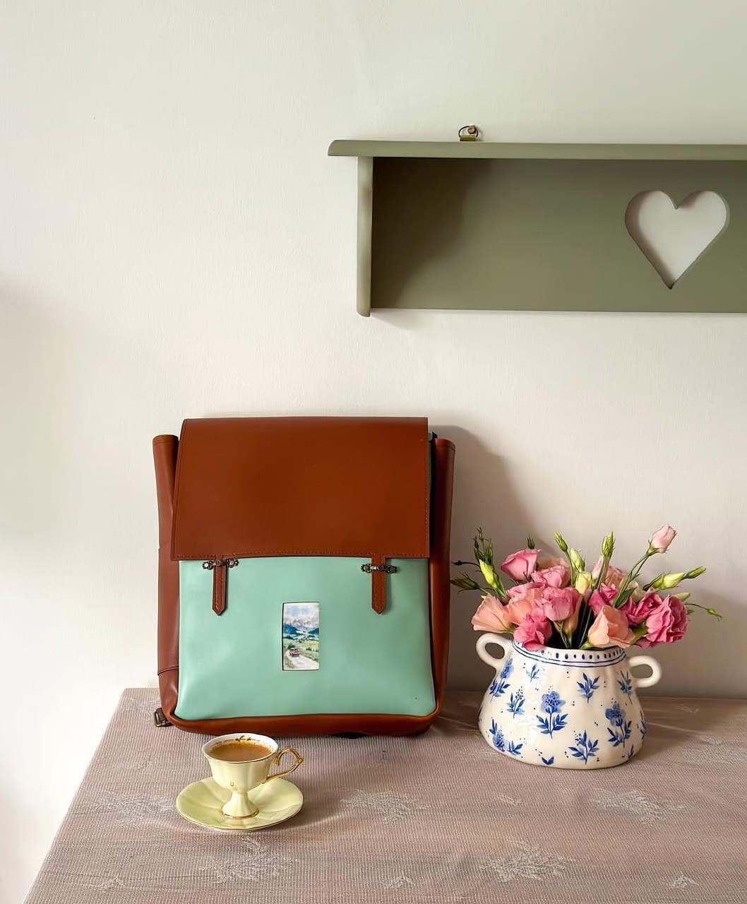 کوله پشتی چرم دخترانه و هنری