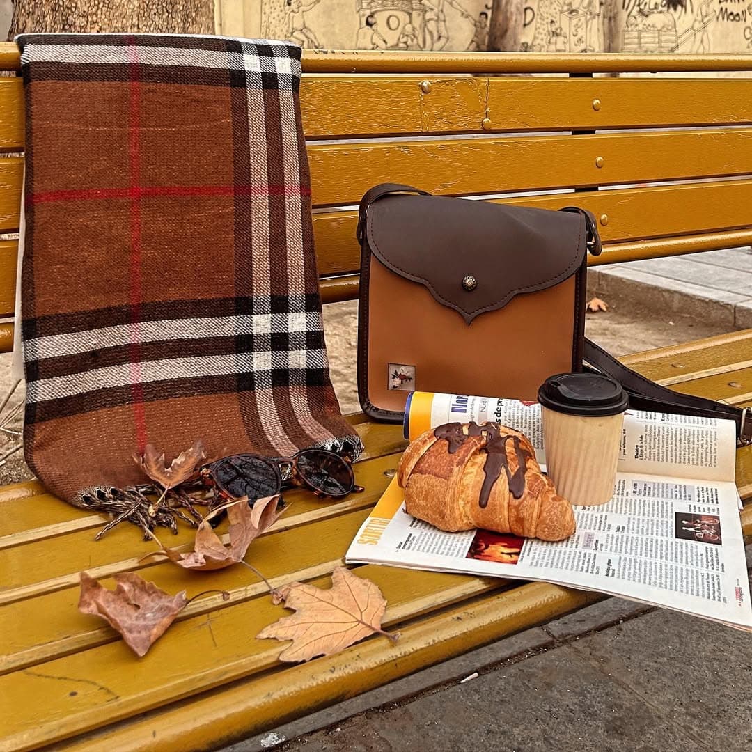 کیف دوشی کوچک چرم زنانه دست دوز