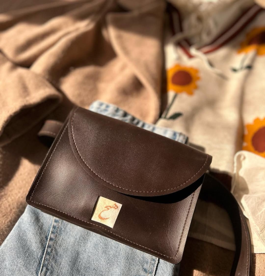 کیف کمری چرم دخترانه دست دوز