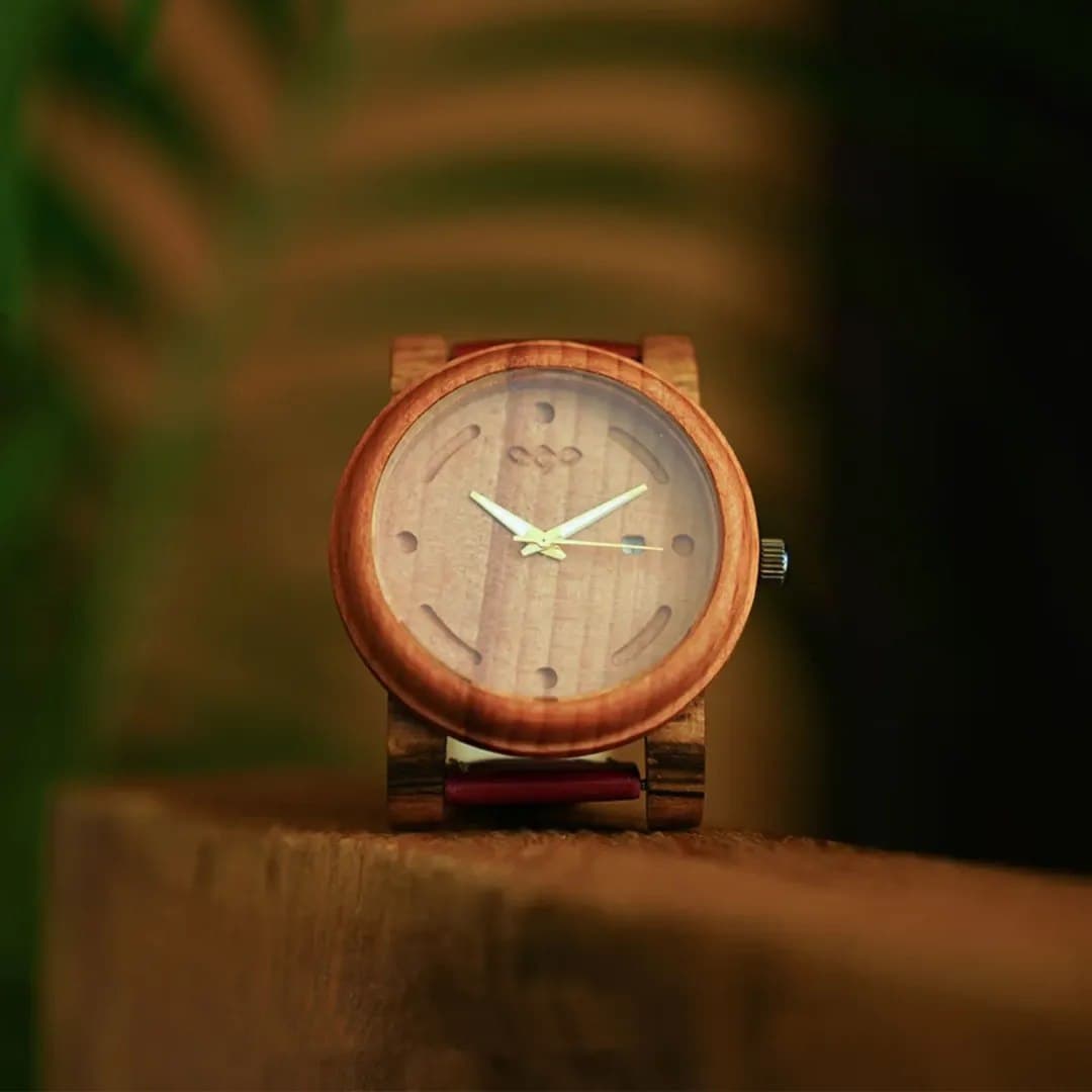 ساعت مچی چوبی دخترانه با بند چرمی مدل شیلر - چوب راش و گیلاس