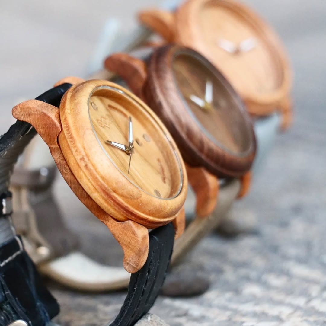 ساعت مچی چوبی با بند چرم مدل شیلر - چوب ون