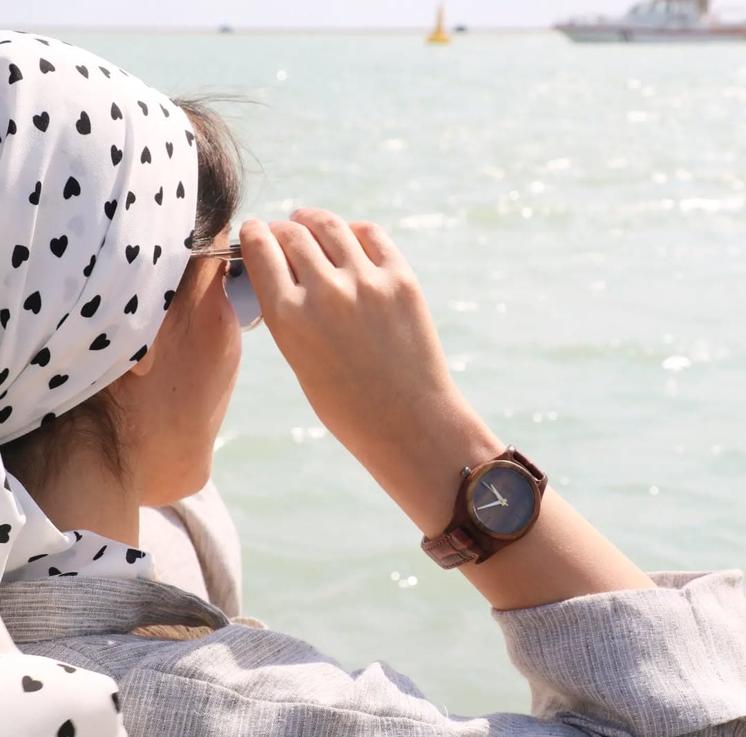 ساعت مچی چوبی زنانه و مردانه با بند چرم