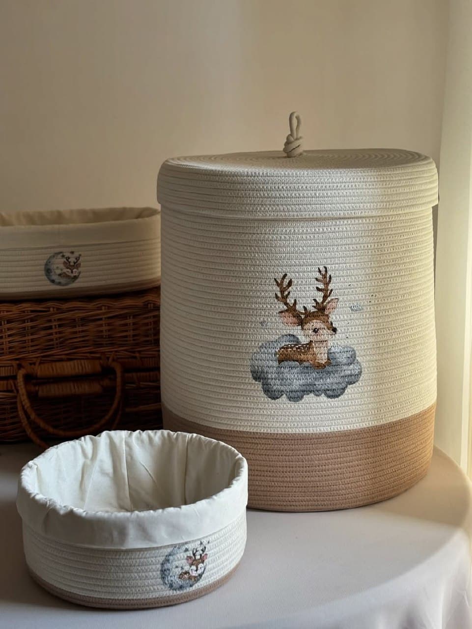 سبد نظم دهنده اتاق کودک با نقاشی دست طرح گوزن