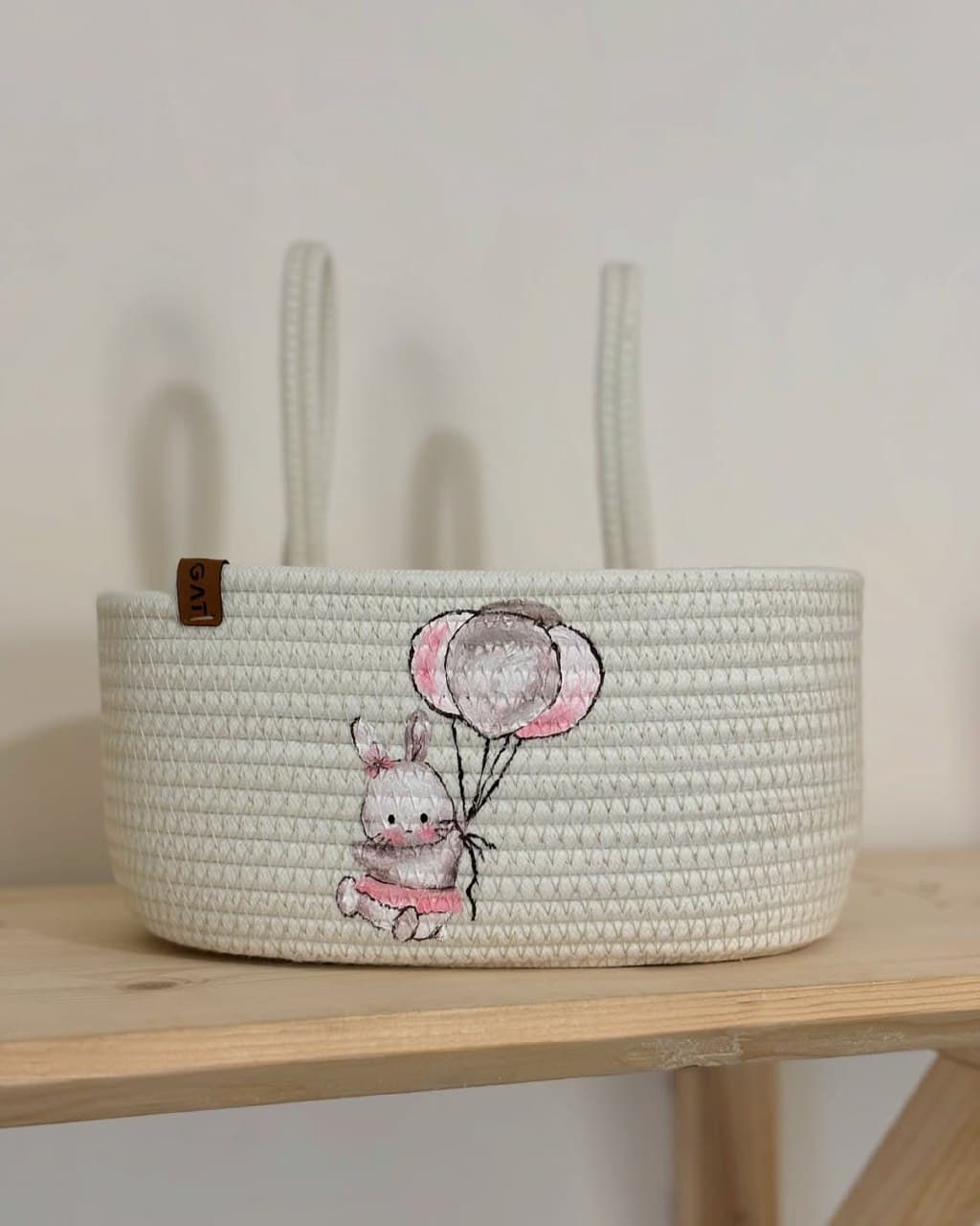 سبد نظم دهنده اتاق کودک با نقاشی دست طرح خرگوش