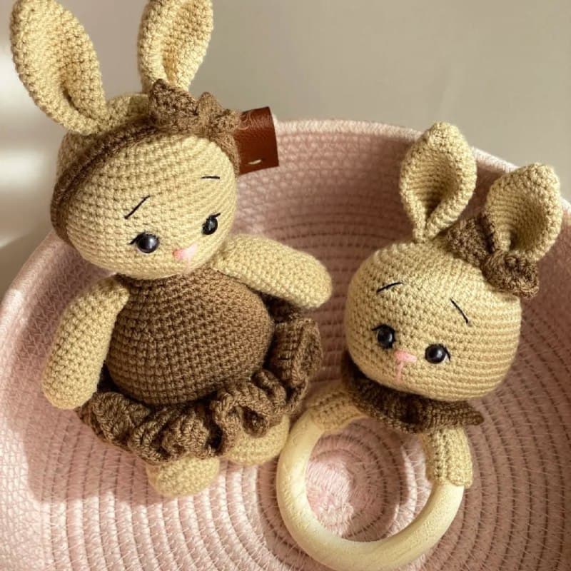 ست عروسک و جغجغه خرگوش بافتنی