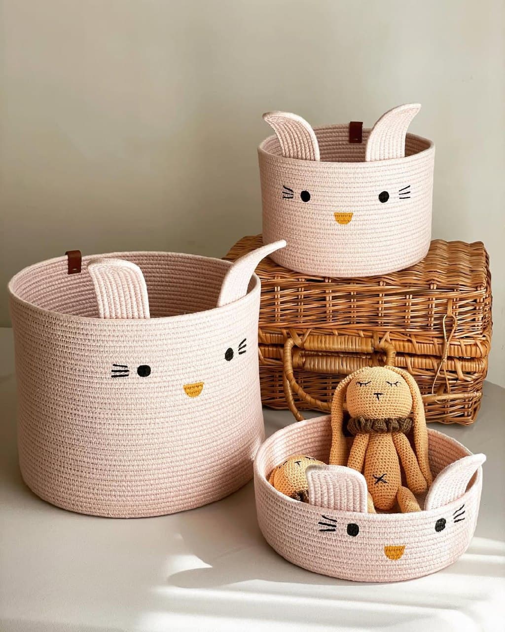 سبد خرگوشی قیطانی صورتی