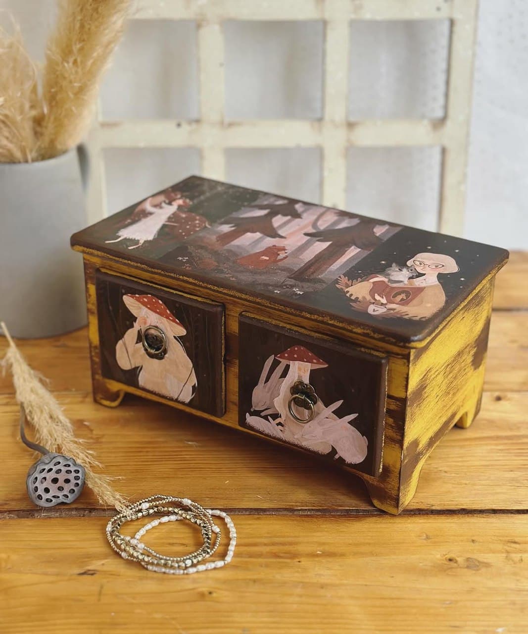 کشو چوبی رومیزی دو طبقه طرح فانتزی