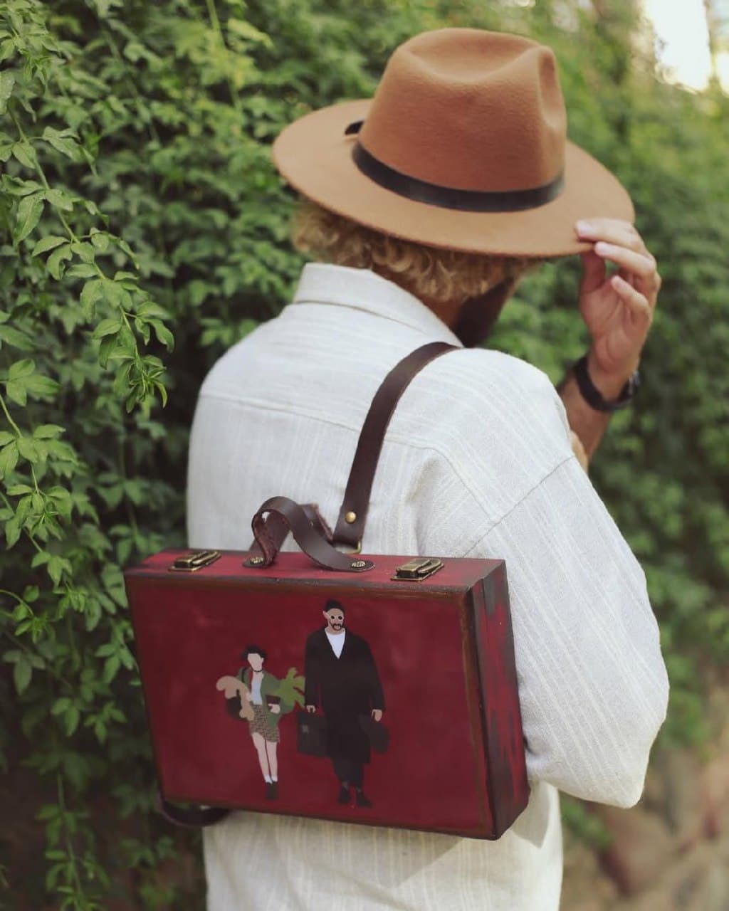 کوله پشتی چوبی طرح لئون و ماتیلدا