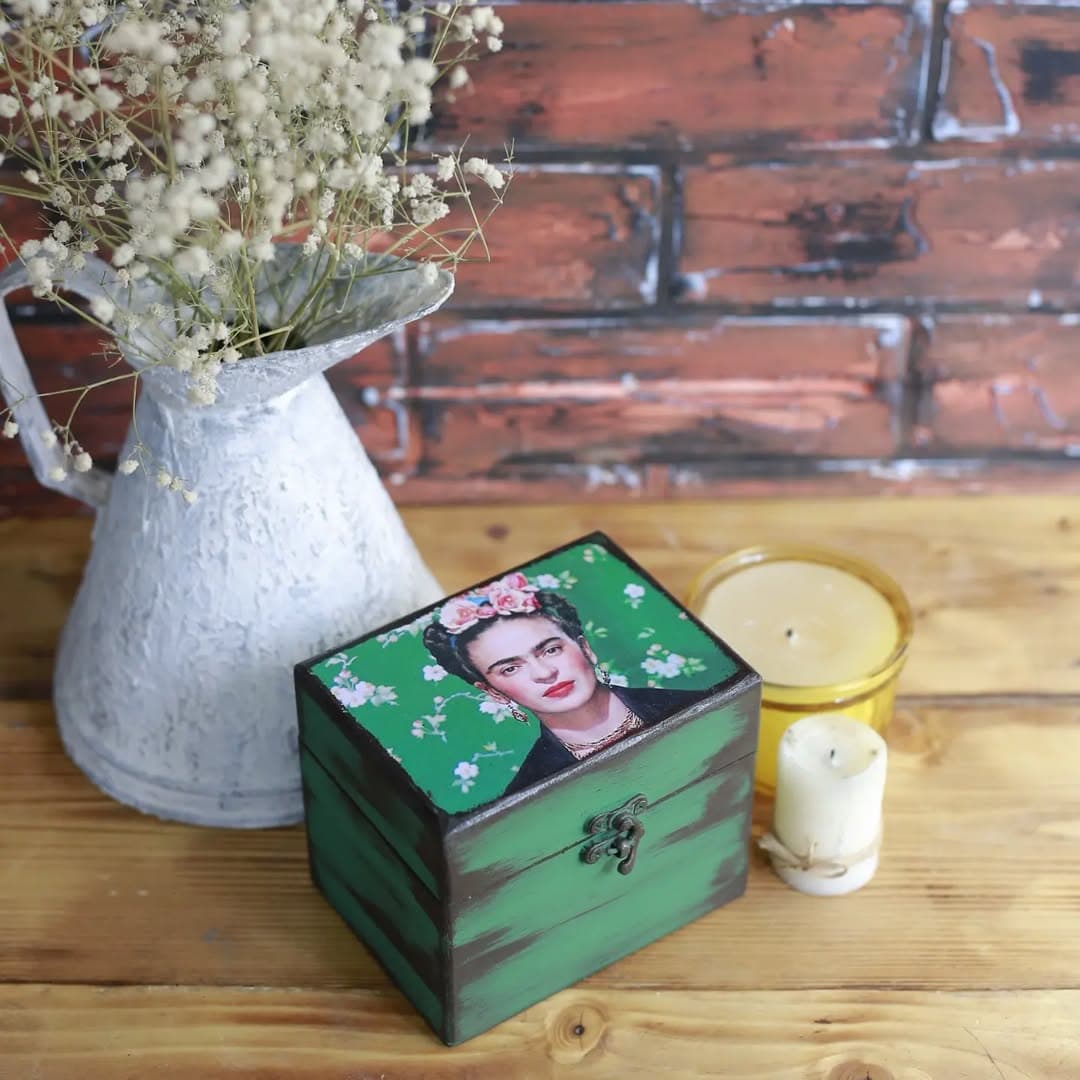 جعبه چوبی دکوری طرح فریدا کالو