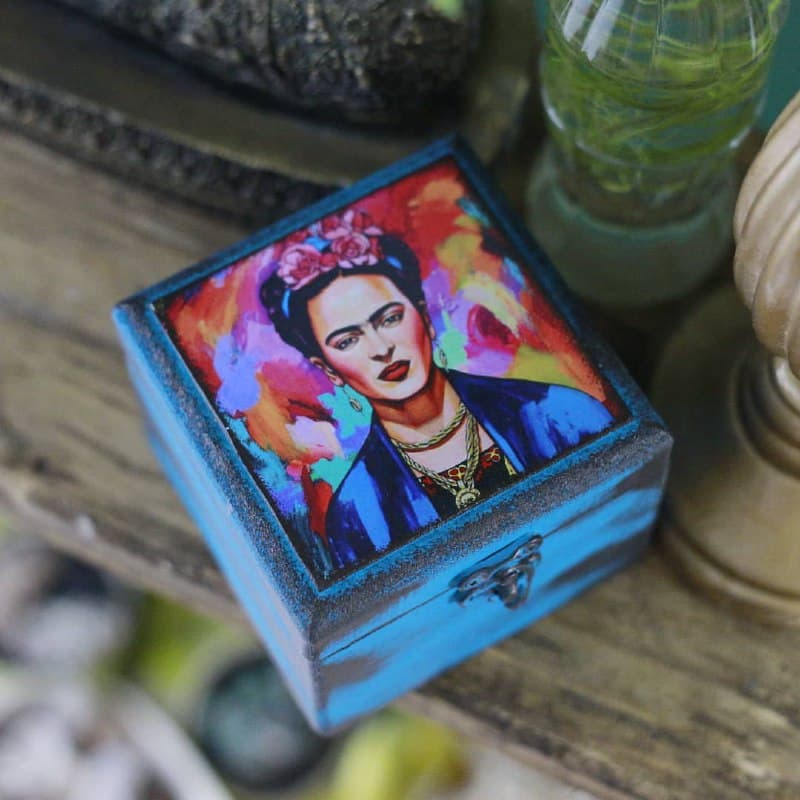 جعبه چوبی دکوری طرح فریدا کالو