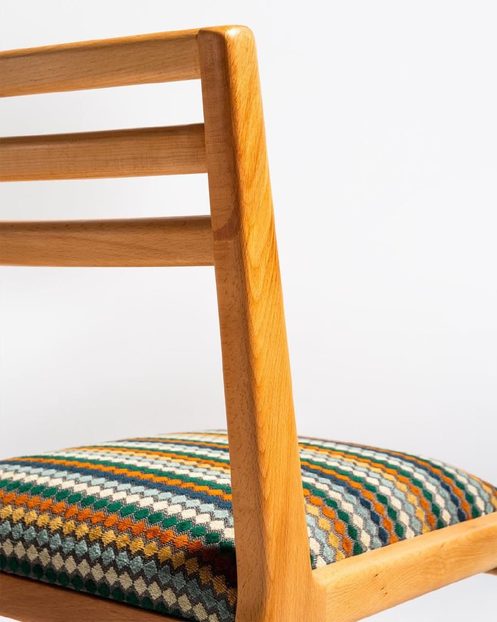 صندلی چوبی دست ساز مدل اسلو