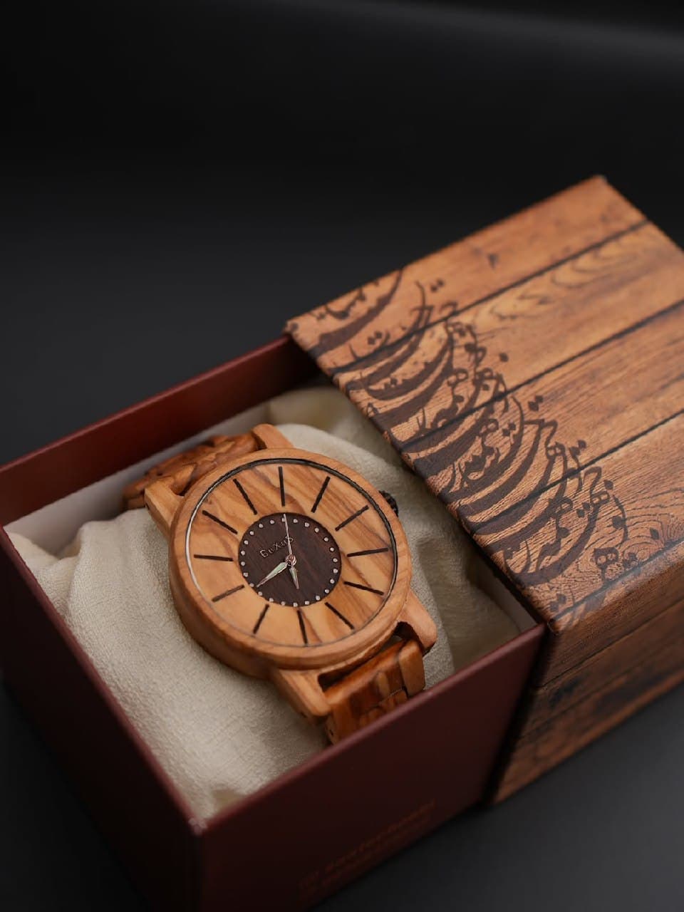 ساعت چوبی دست ساز مدل میترا
