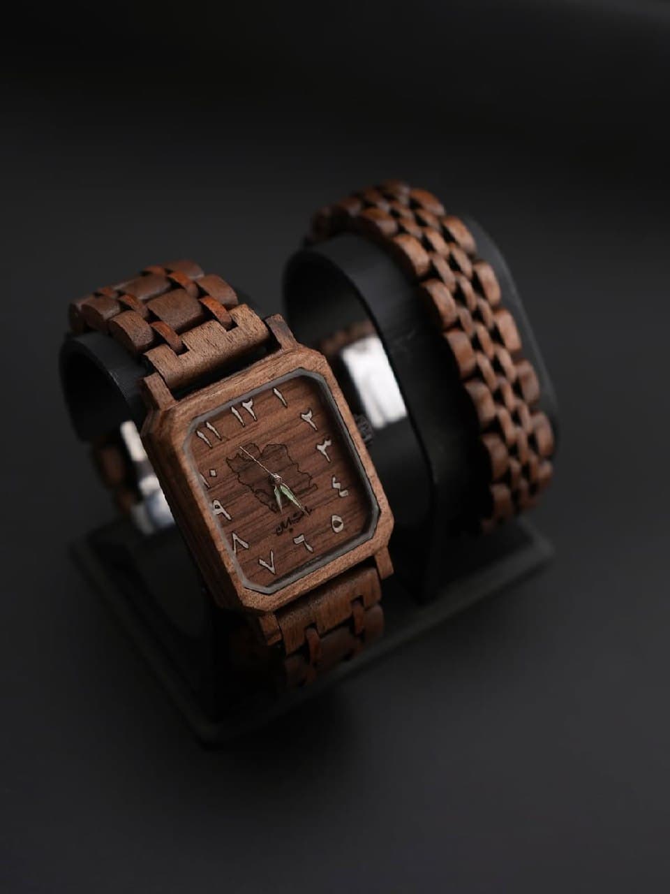 ساعت مچی چوبی دستساز با طرح نقشه ایران