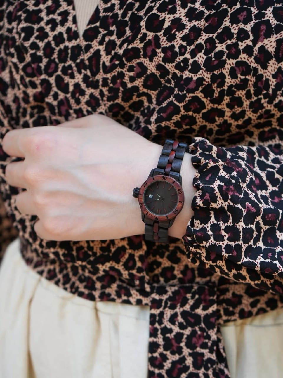 ساعت مچی چوبی مدل آرون