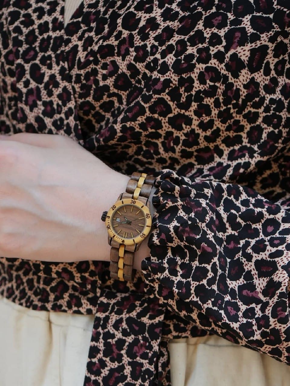 ساعت مچی چوبی مدل آرون