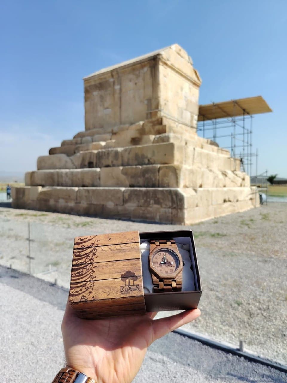 ساعت مچی چوبی مدل آذین طرح پاسارگاد