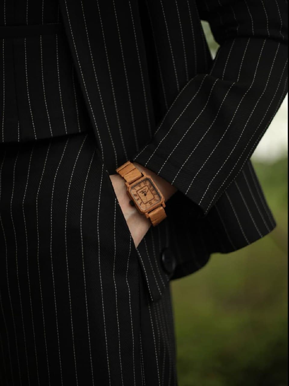 ساعت مچی چوبی مدل هایلی