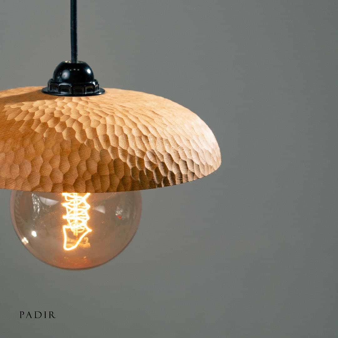 لوستر چوبی دست ساز از چوب راش