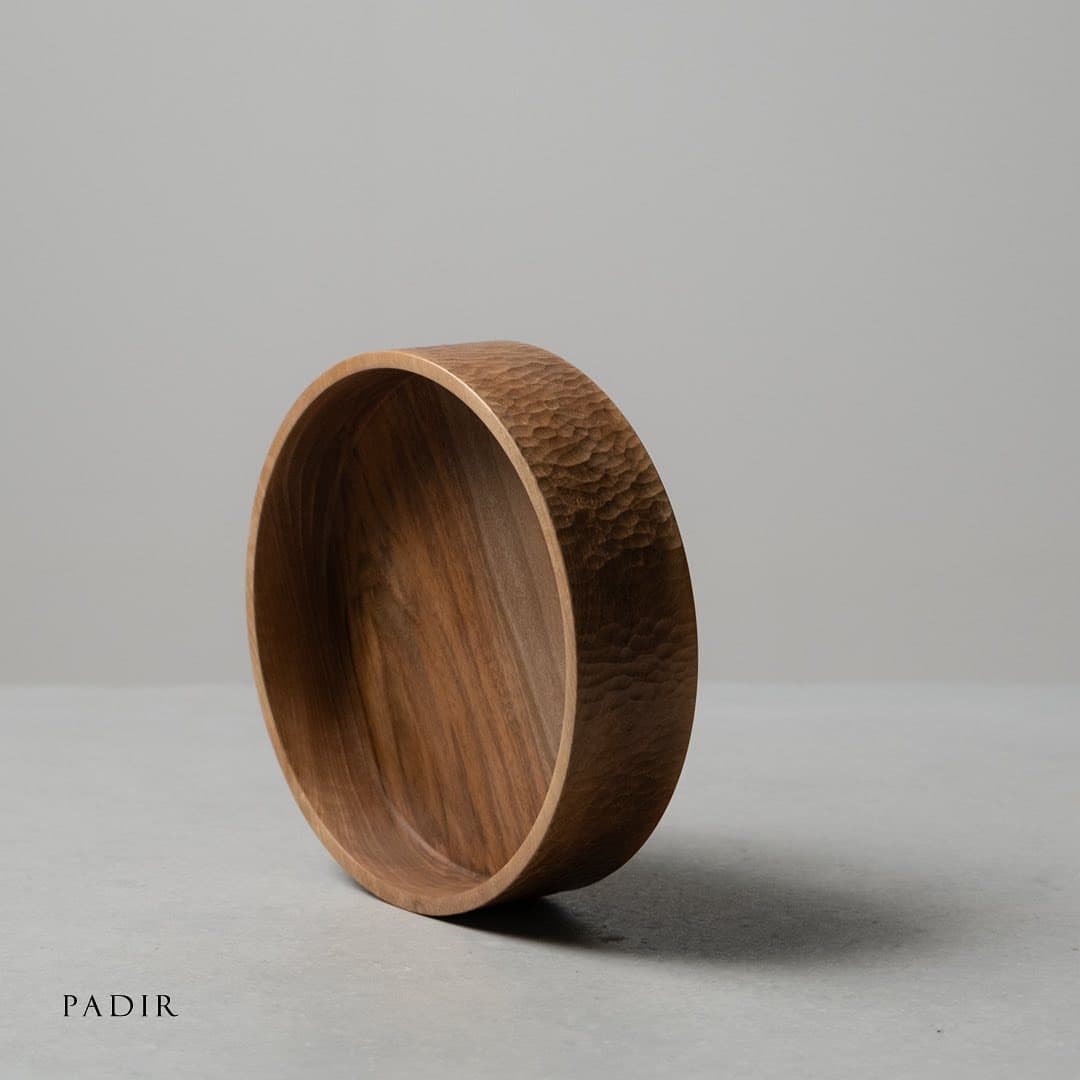 کاسه چوبی گرد و گردو