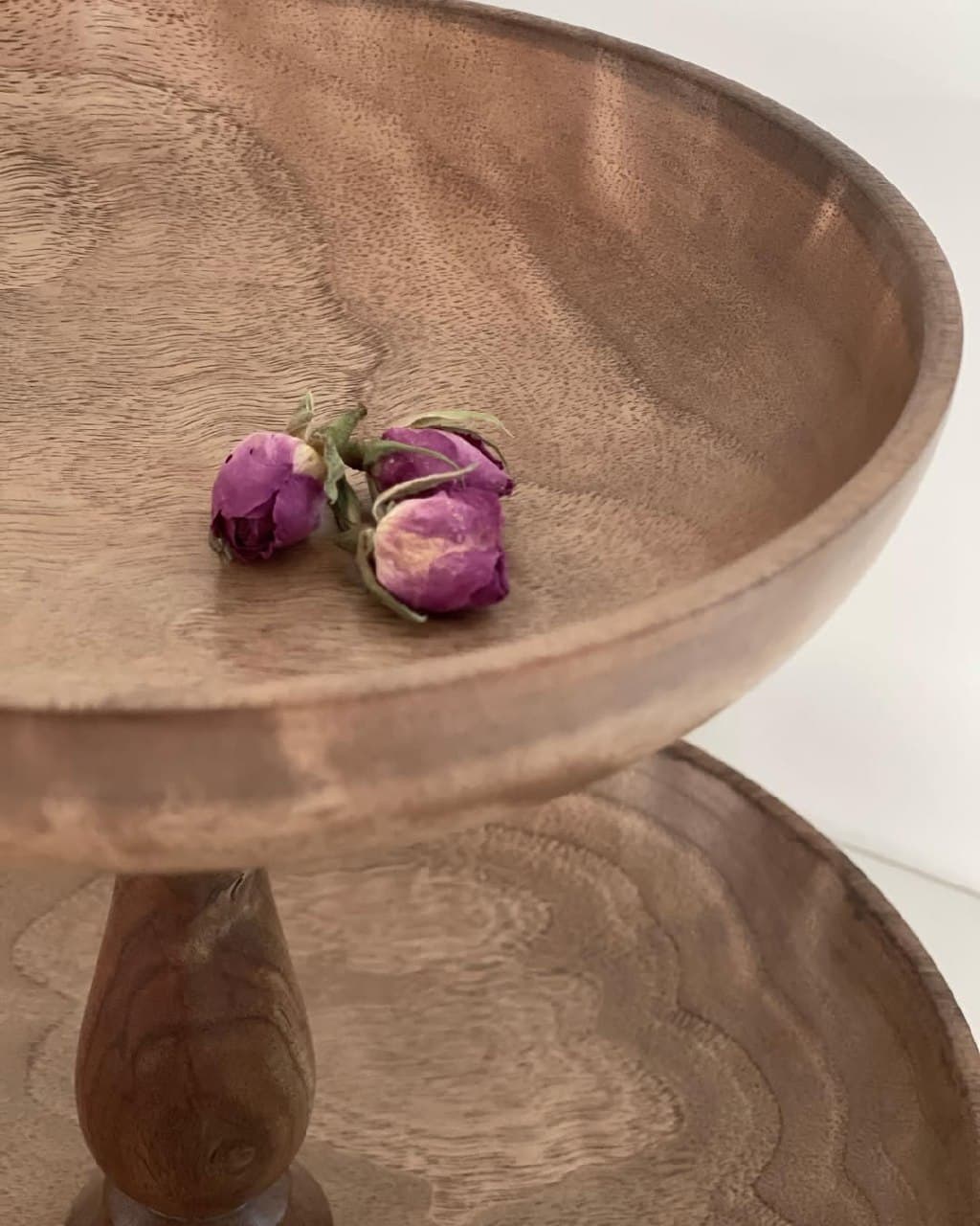 شیرینی خوری دو طبقه چوبی مدل طبقه حساس