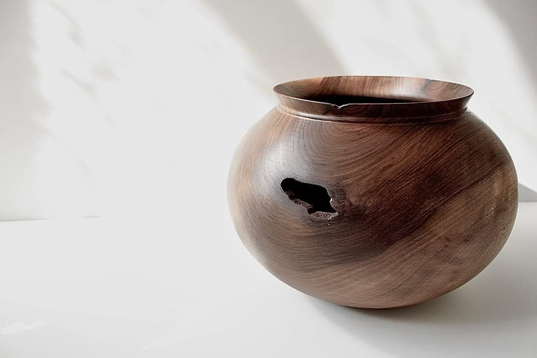 گلدان دکوری چوبی از چوب گردو