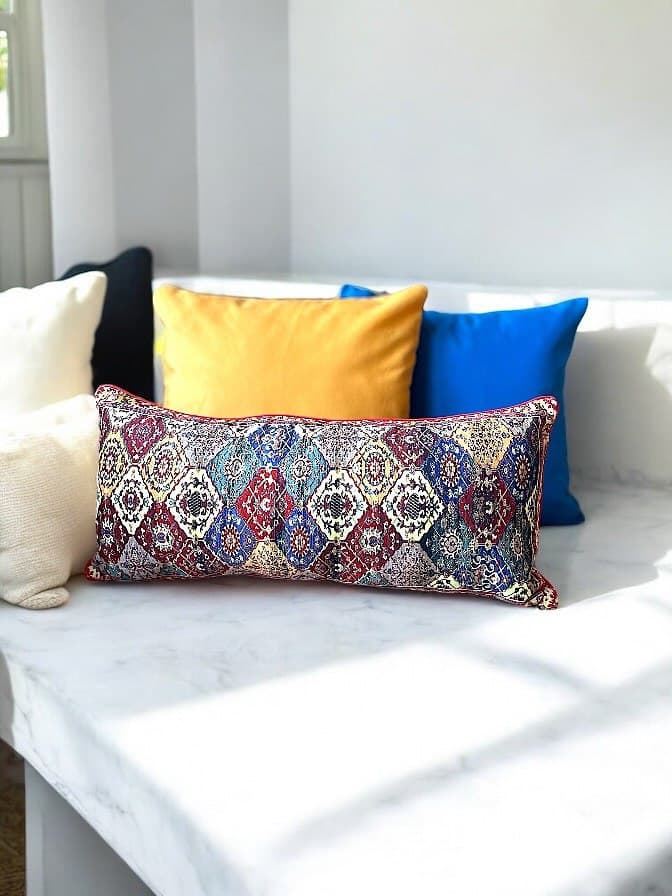 کوسن مخمل طرح سنتی