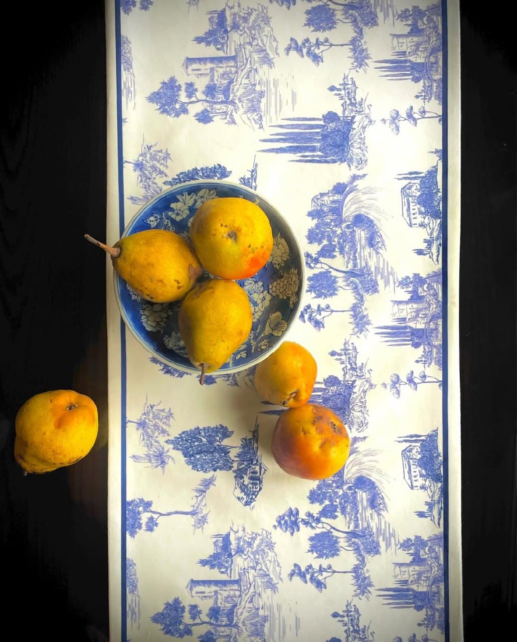 رانر مخمل طرح کلاسیک آبی