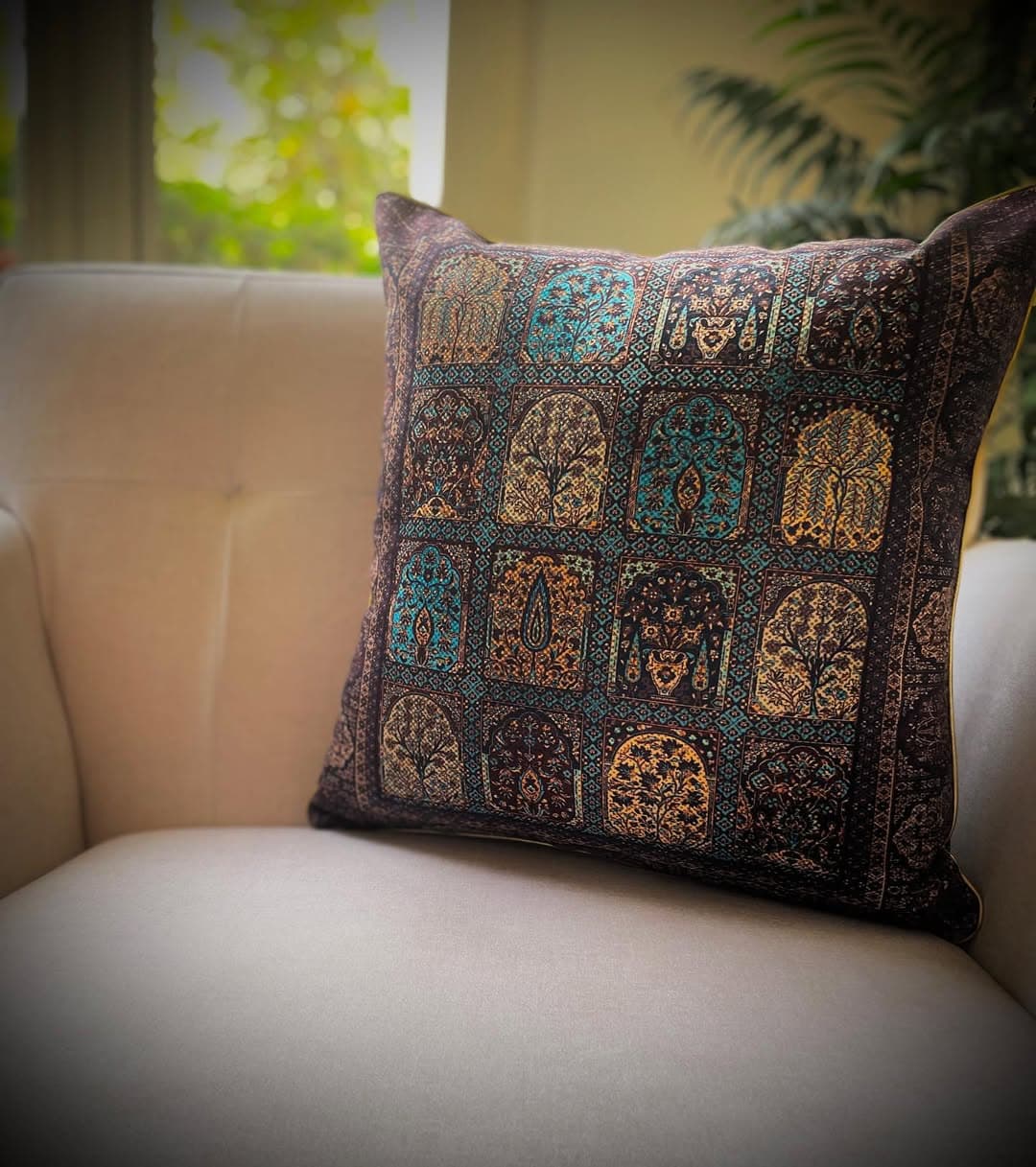 ست کوسن و رانر مخمل طرح فرش