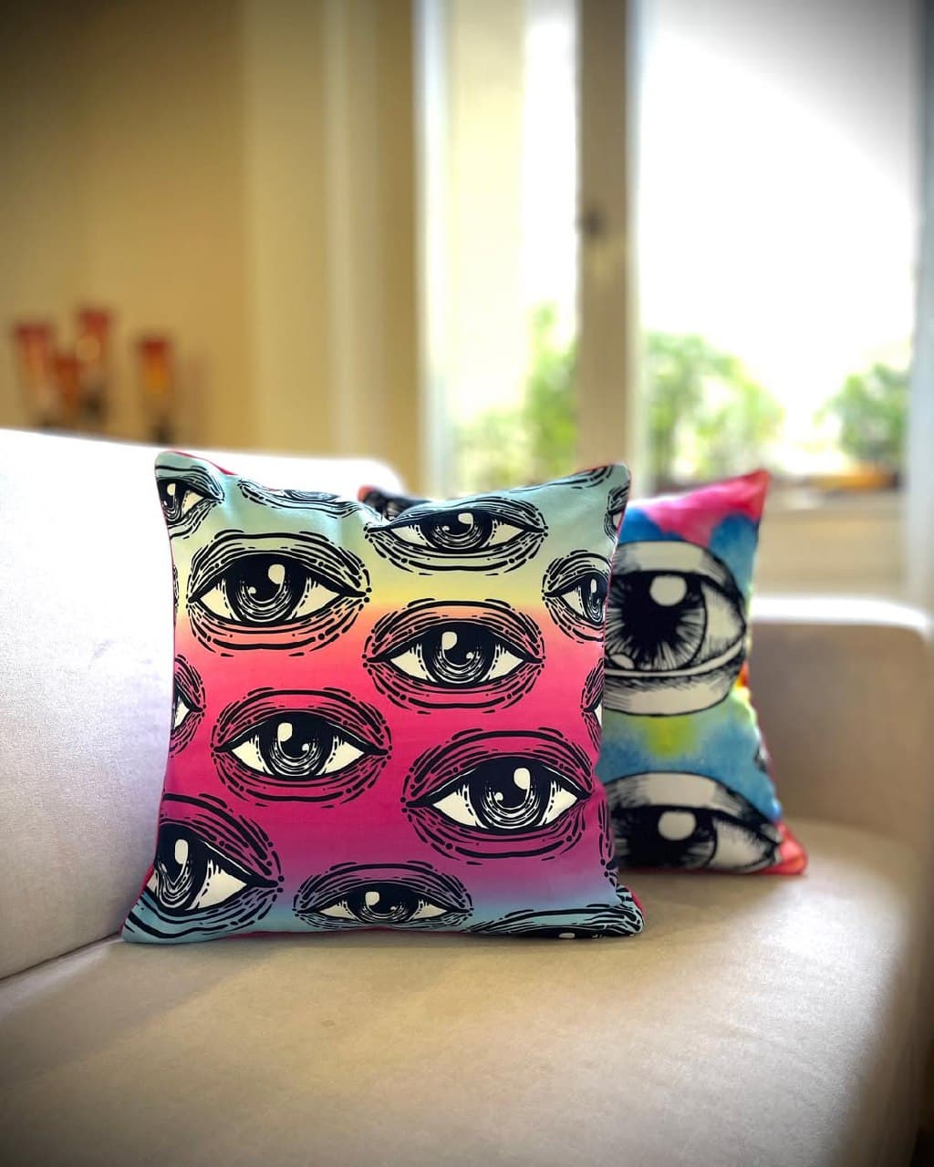 کوسن مخمل طرح چشم