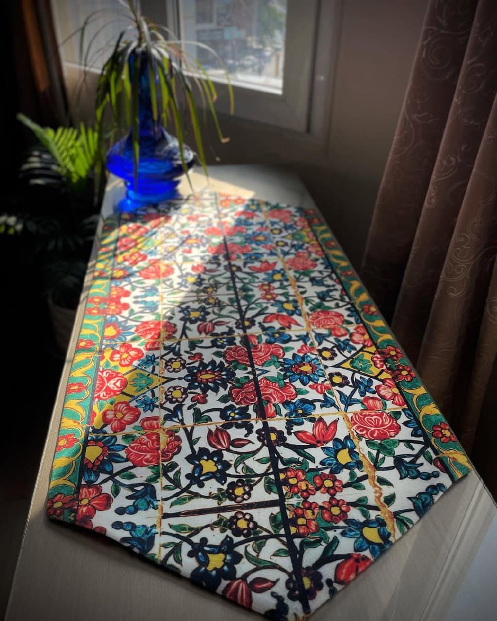 رانر رومیزی مخمل طرح دار