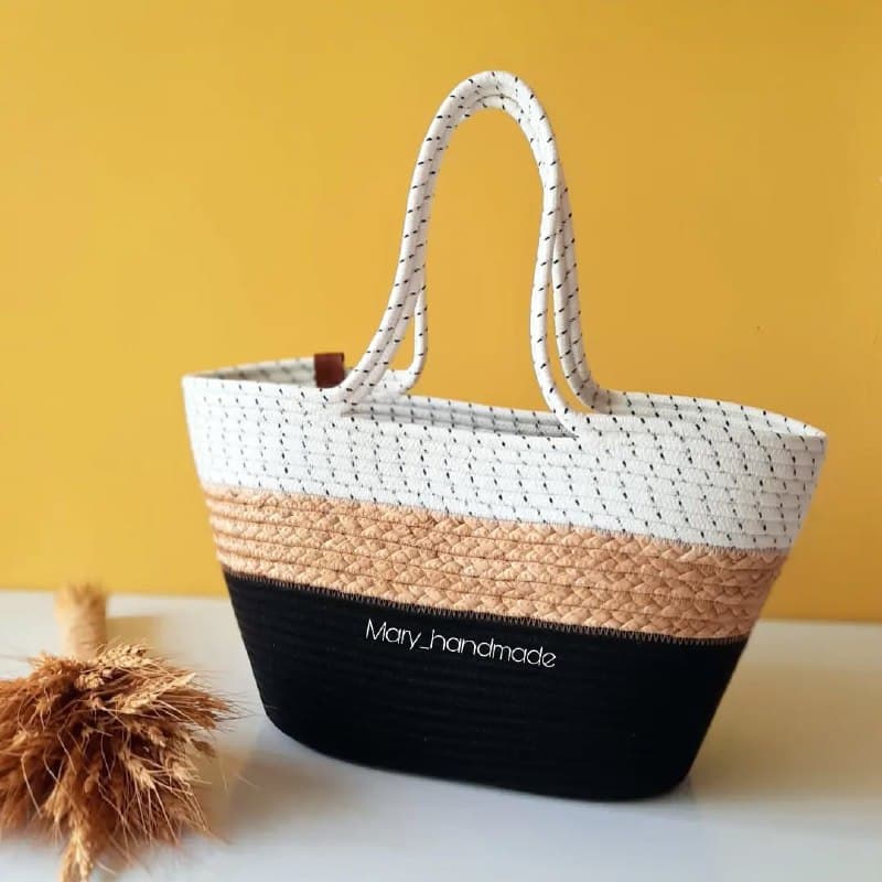 کیف دست دوز حصیری و قیطون پنبه سه رنگ