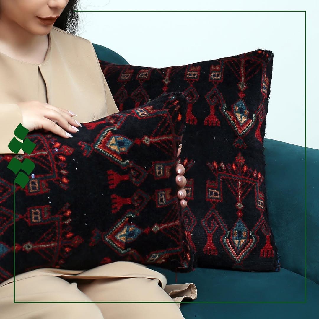 کوسن دستبافت چله با طرح فرش لری آنتیک