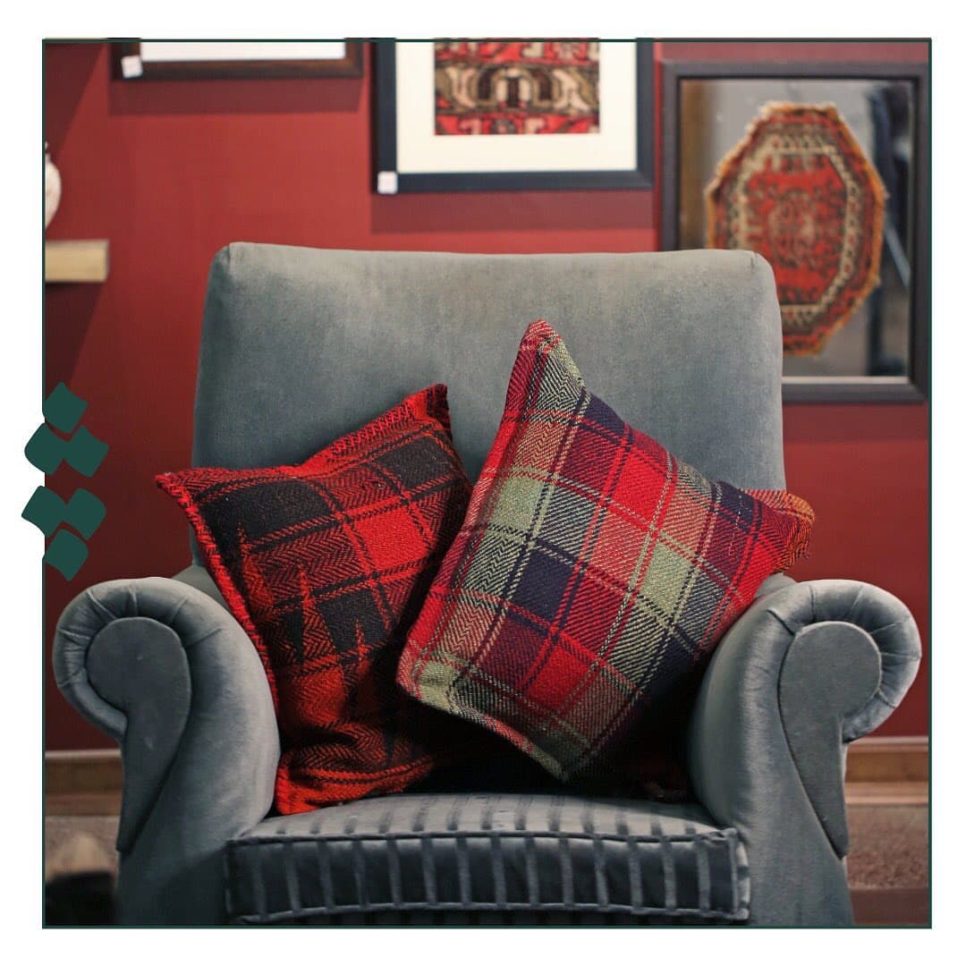 کوسن گلیمی چله با طرح سفره لری