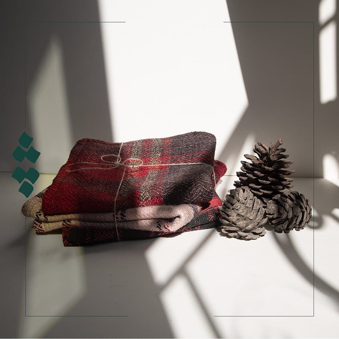 کوسن دستبافت چله با گلیم عشایری