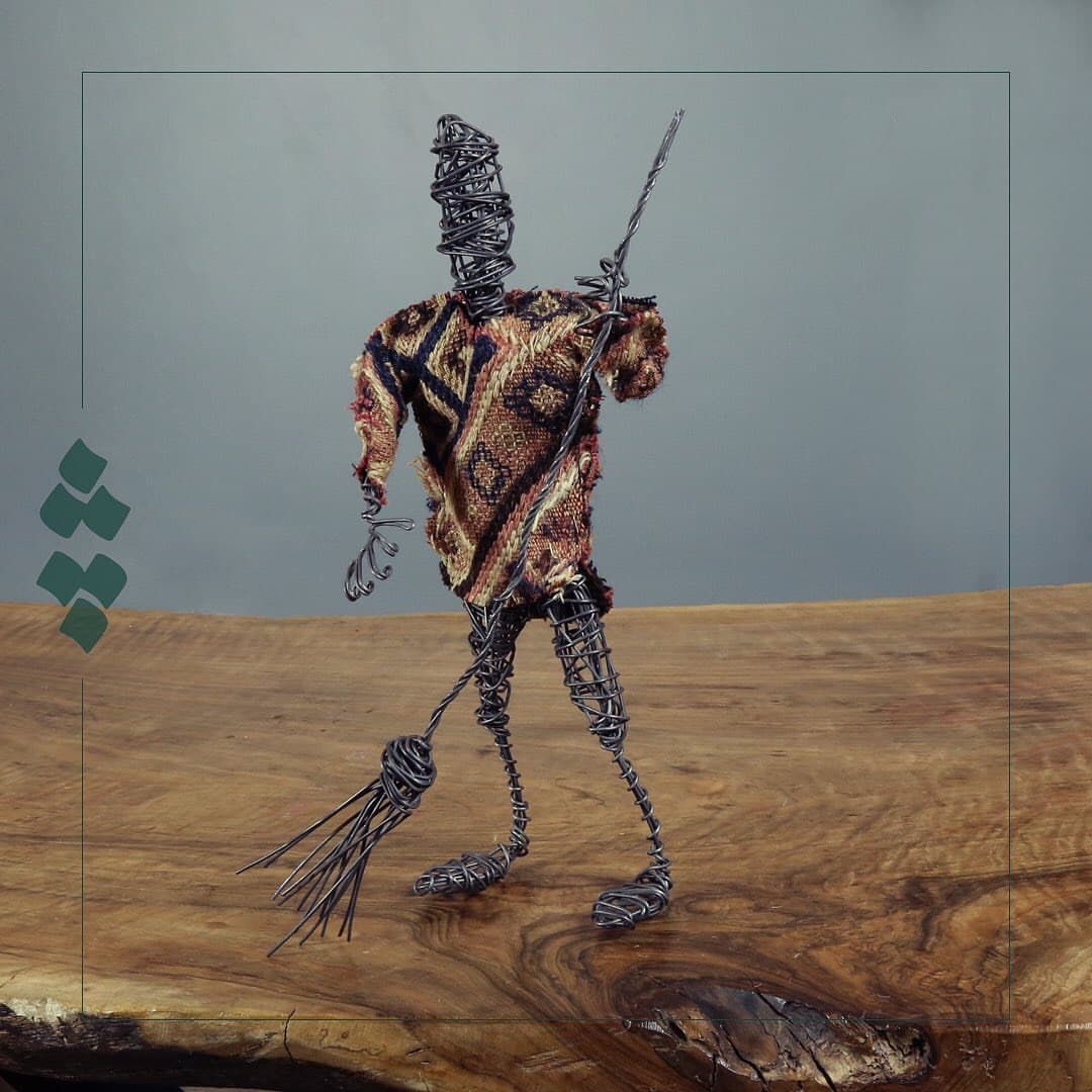 مجسمه دستساز مفتولی چله طرح رفتگر