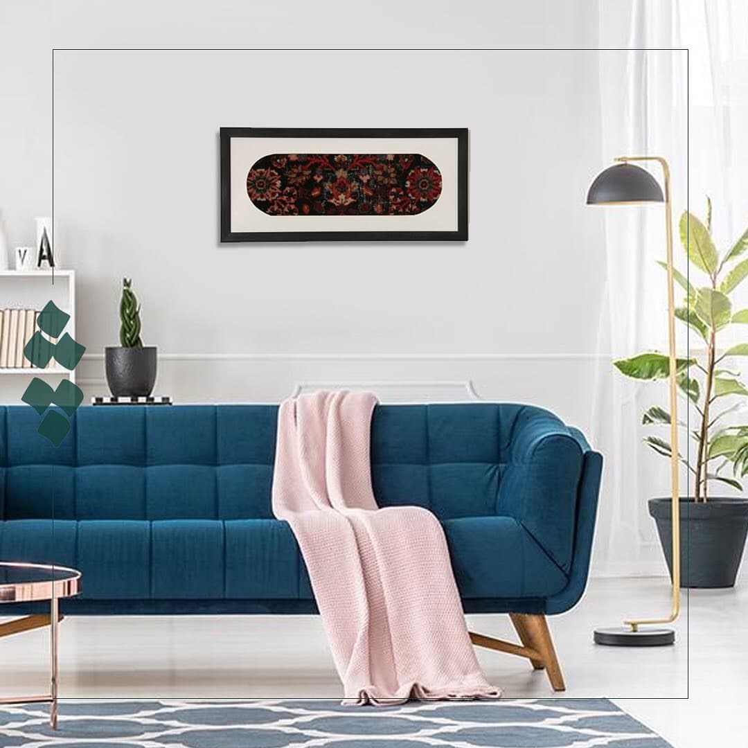 تابلو فرش دستبافت آنتیک مشهد در قاب چوبی