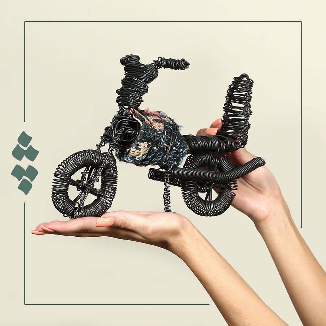 مجسمه مفتولی دستساز طرح موتور سیکلت