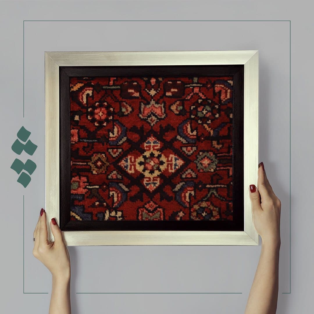 تابلو فرش دستبافت آنتیک طرح حسین آباد