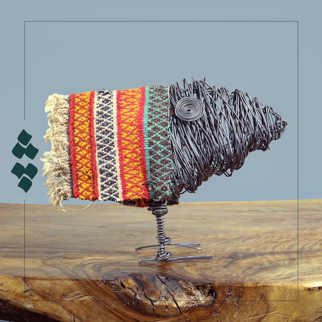 مجسمه دستساز کلاغ چله