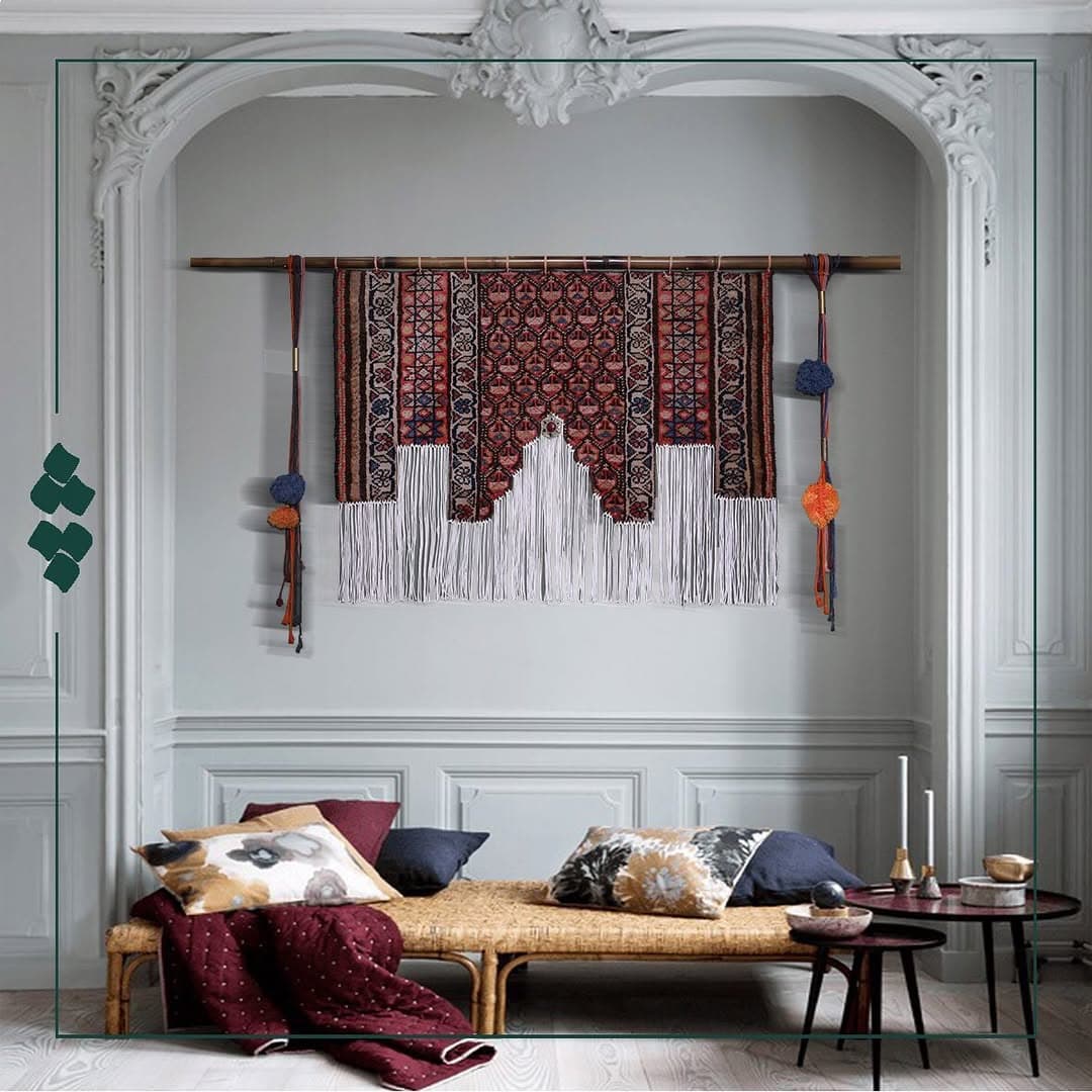 دیوارآویز فرش دستبافت آنتیک چله مدل خورشید