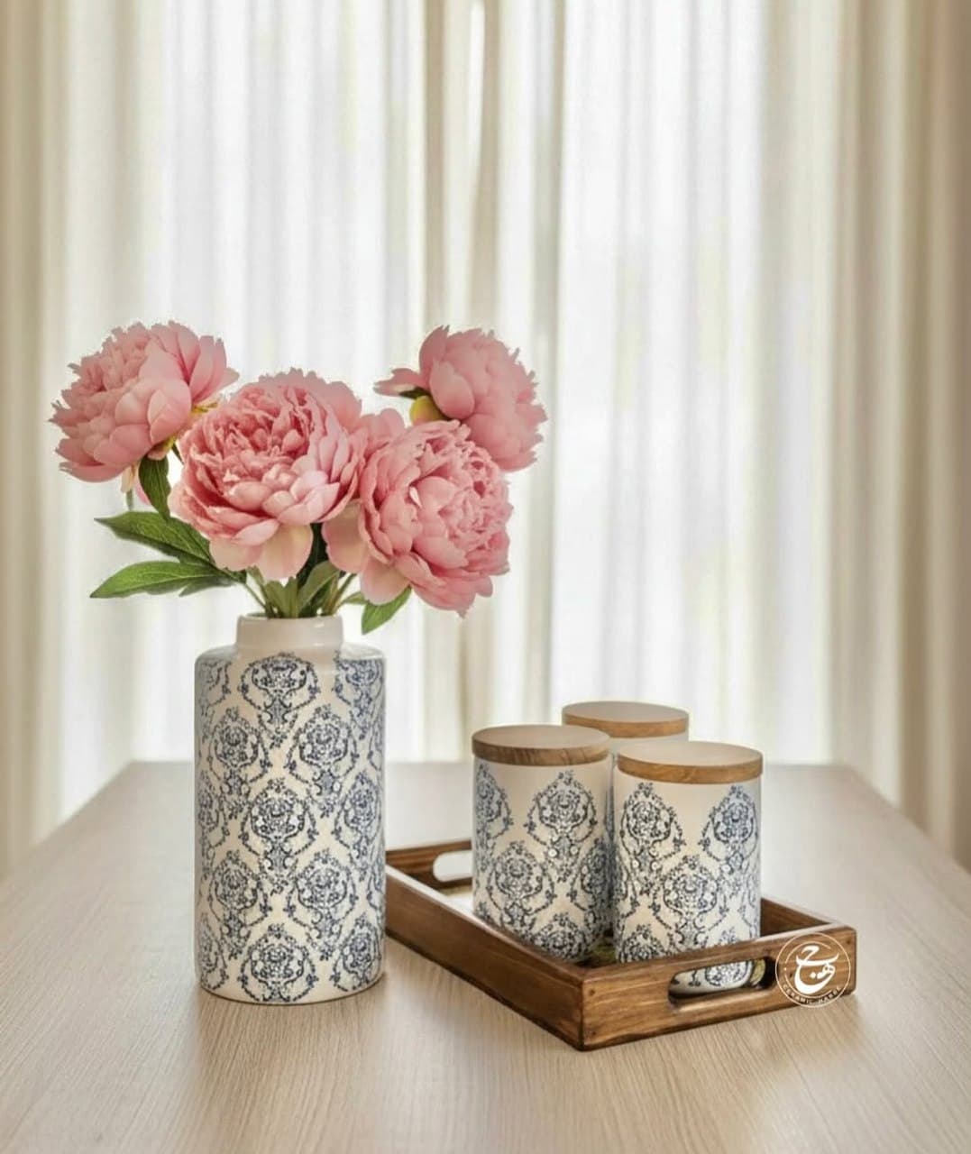 ست دکوری سرامیکی طرح داماس شامل گلدان و سه بانکه