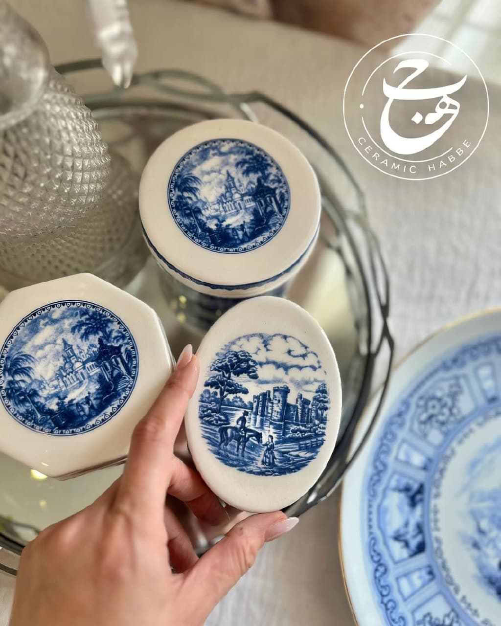 ظرف سرامیکی دردار دست ساز حبه طرح کلاسیک آبی