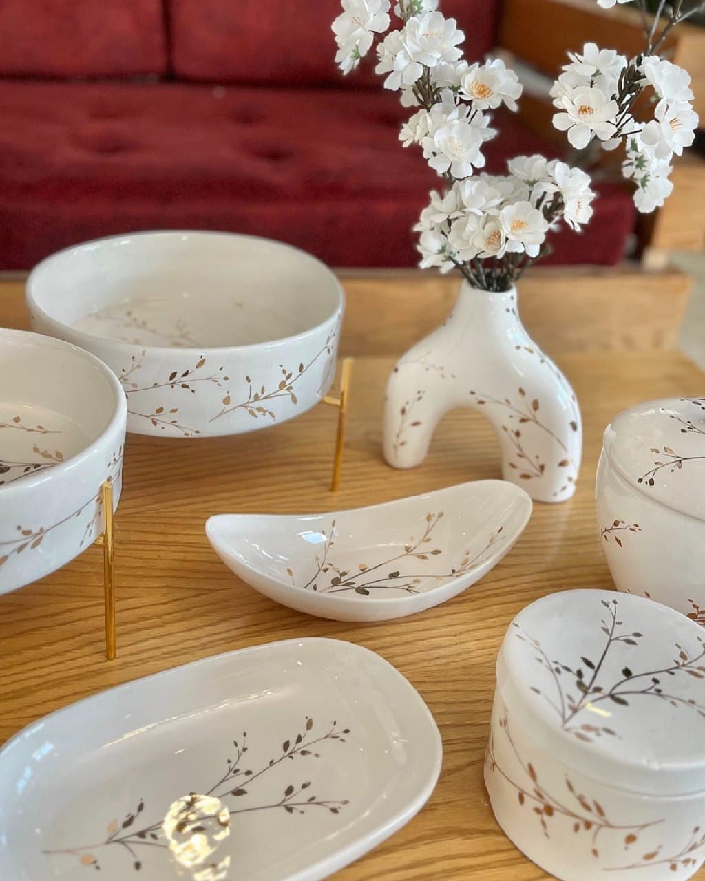 ست ظروف پذیرایی و غذاخوری سرامیکی دست‌ساز طرح خوشه طلا