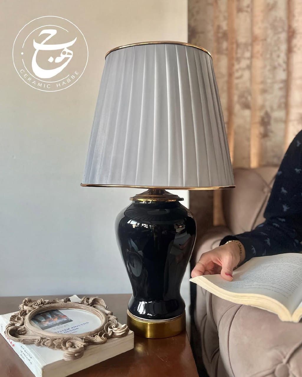 آباژور رومیزی سرامیکی مدرن با شید طوسی پلیسه