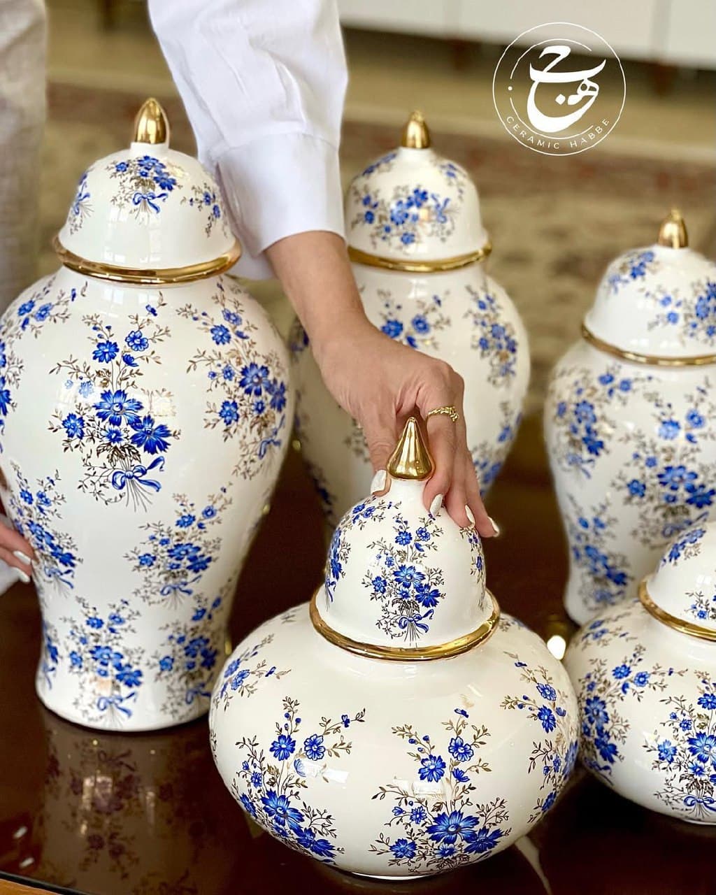 کندی جار سرامیکی دکوری مدل گلریز آبی طلایی