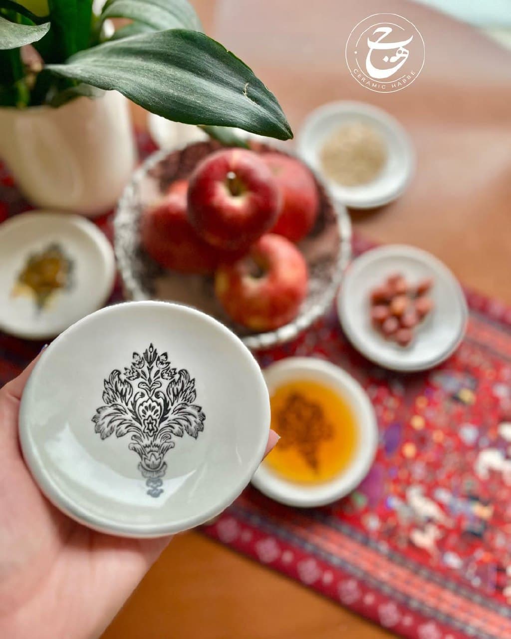 ست ظروف سرامیکی هفت سین و پذیرایی مدل شاه صنم ذغالی