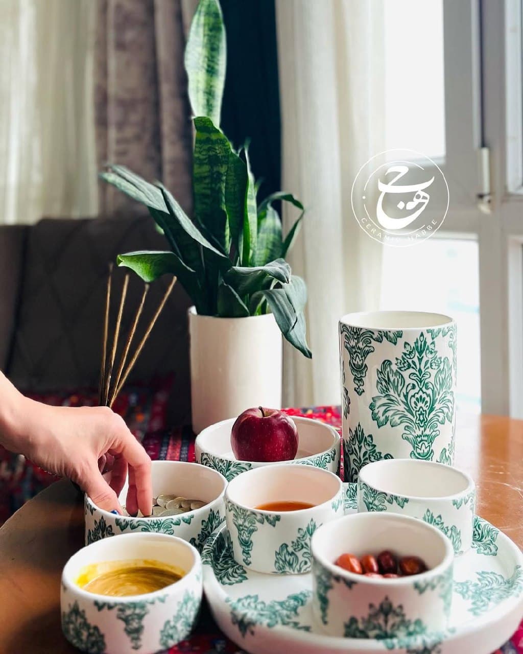 ست هفت سین و اردور خوری سرامیکی طرح داماسک سبز