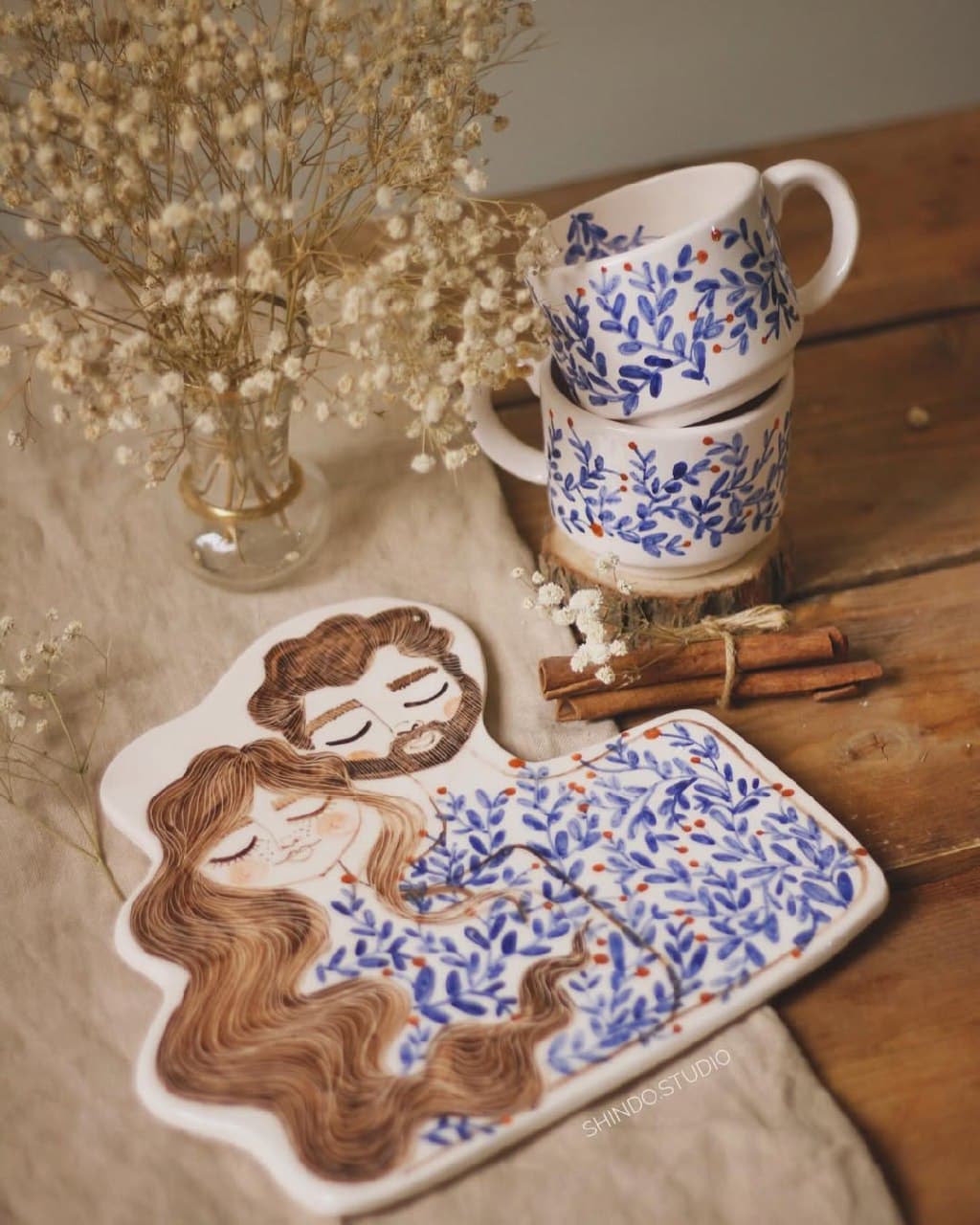 ست تخته سرو و ماگ سرامیکی دستساز طرح عاشقانه