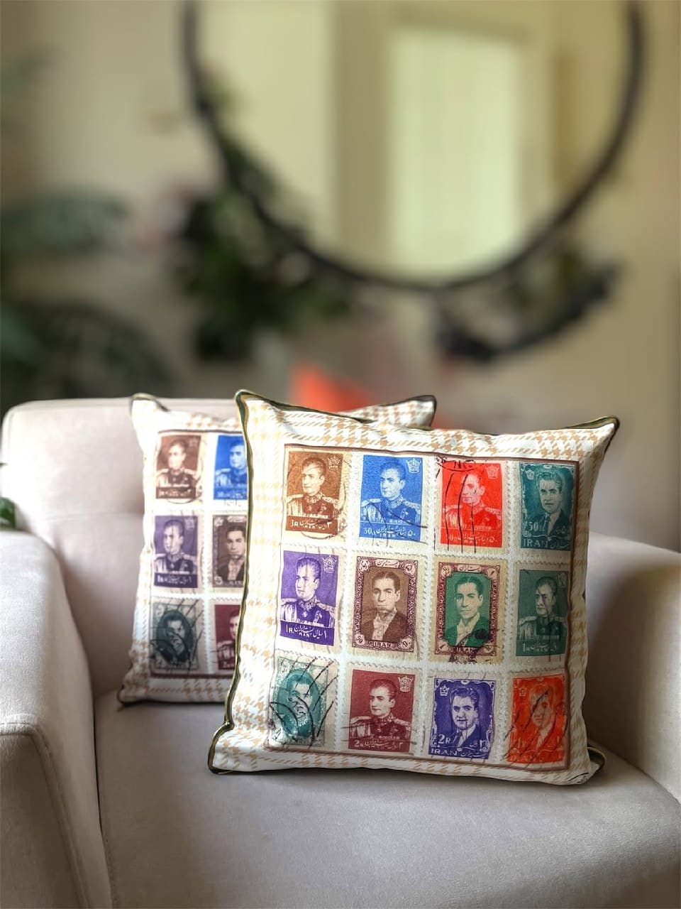 کوسن دکوراتیو مربع طرح تمبرهای قدیمی ایران