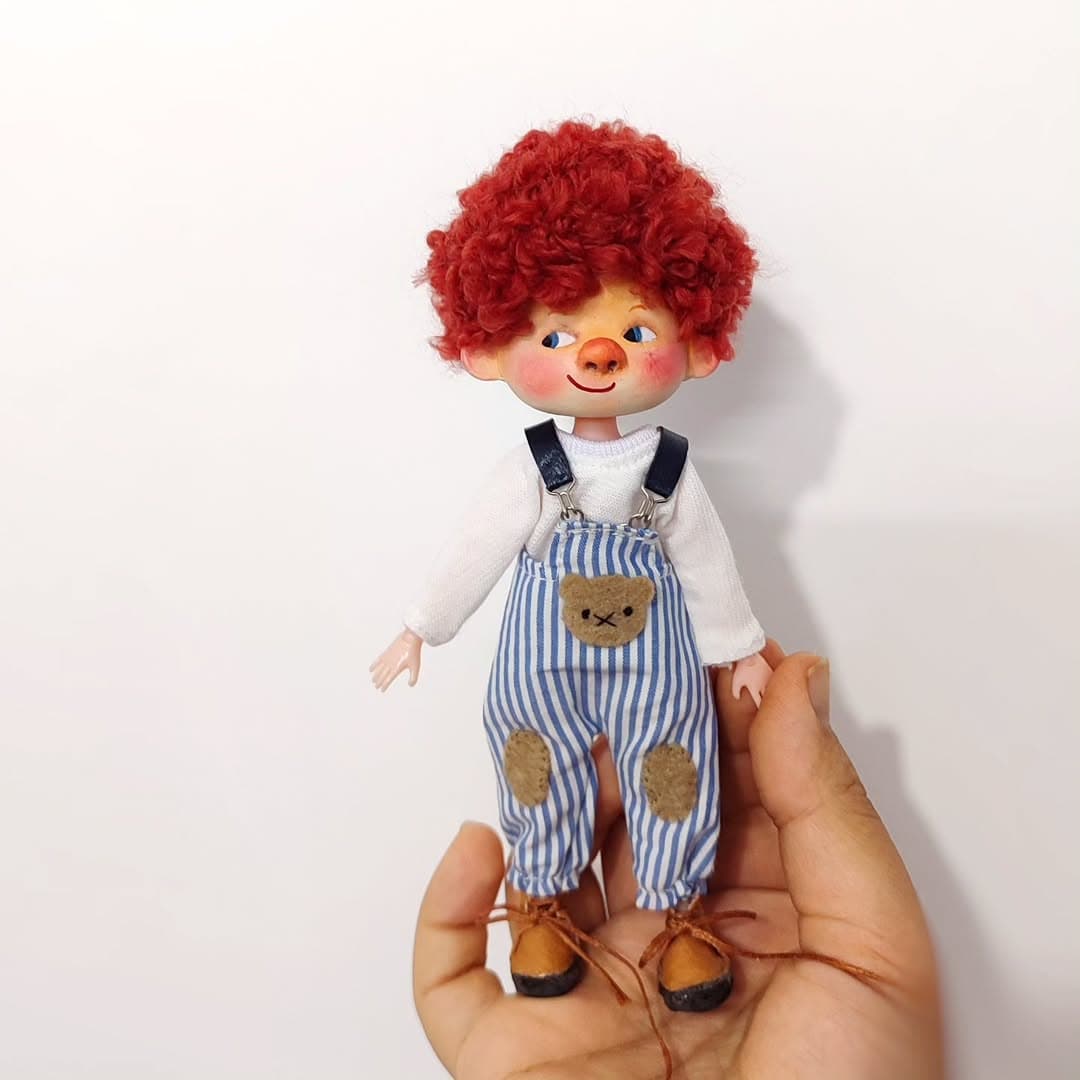 عروسک دست ساز مفصلی یواشکی با موی قرمز